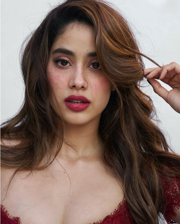 Jahnvi Kapoor imges